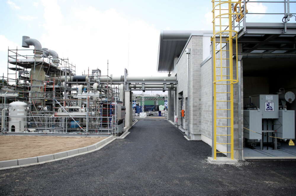 Wesseling (Germany), 02/07/2021.- A hydrogen production plant of Shell in Wesseling, Germany, 02 July 2021. German Christian Democratic Union (CDU) leader Armin Laschet opens Europe's largest green hydrogen production plant. (Alemania) EFE/EPA/FRIEDEMANN VOGEL