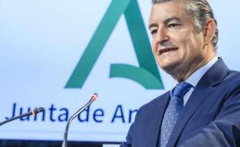 El consejero de la Presidencia y presidente de la Agencia Digital de Andalucía, Antonio Sanz, durante una rueda de prensa en Sevilla. EFE/ Raúl Caro.