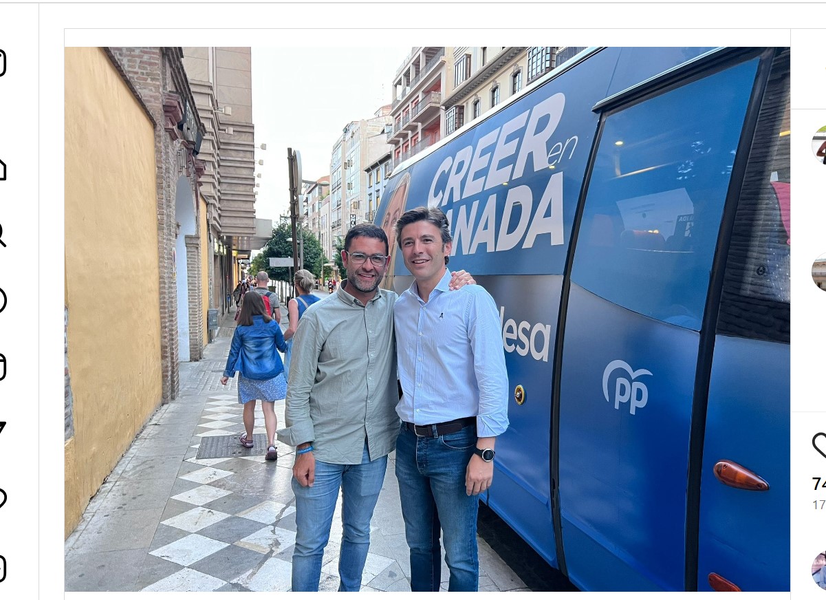 Jorge Saavedra Requena (izquierda) con su hermano, Jesús Saavedra Requena, parlamentario andaluz, Primer Teniente de Alcalde del Ayuntamiento de Granada y secretario de organización del PP de la provincia, en una imagen de la campaña de las municipales del 28M subida a su cuenta de Instagram.