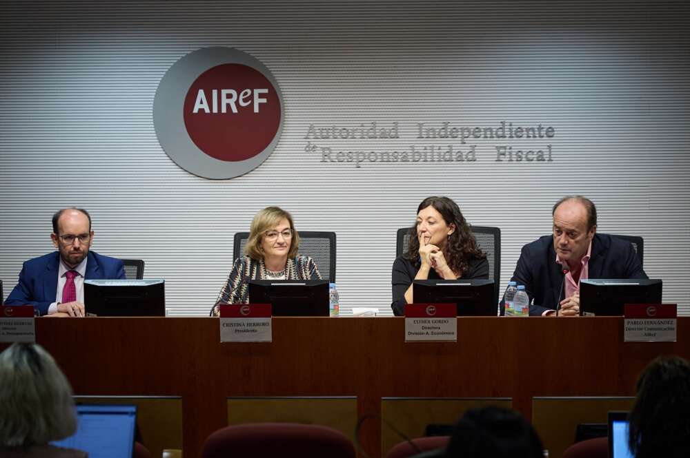 Algunos de los directivos de AIReF, durante la presentación del Informe sobre los Proyectos y Líneas Fundamentales de los Presupuestos para 2024.