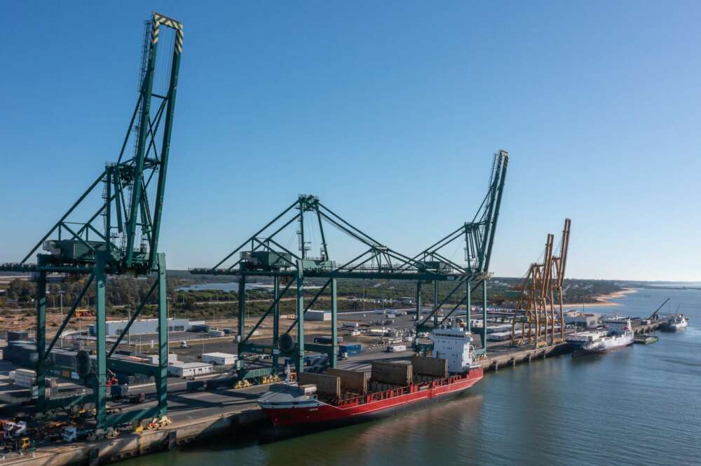 Muelle sur del Puerto de Huelva.