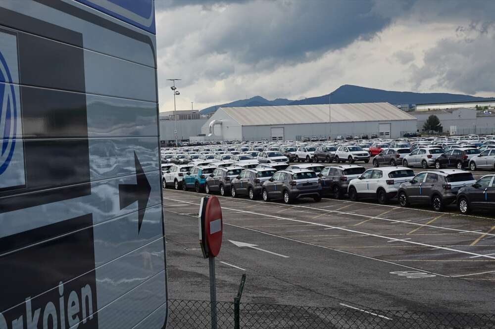 Vista de vehículos producidos en la fábrica de Volkswagen Navarra.