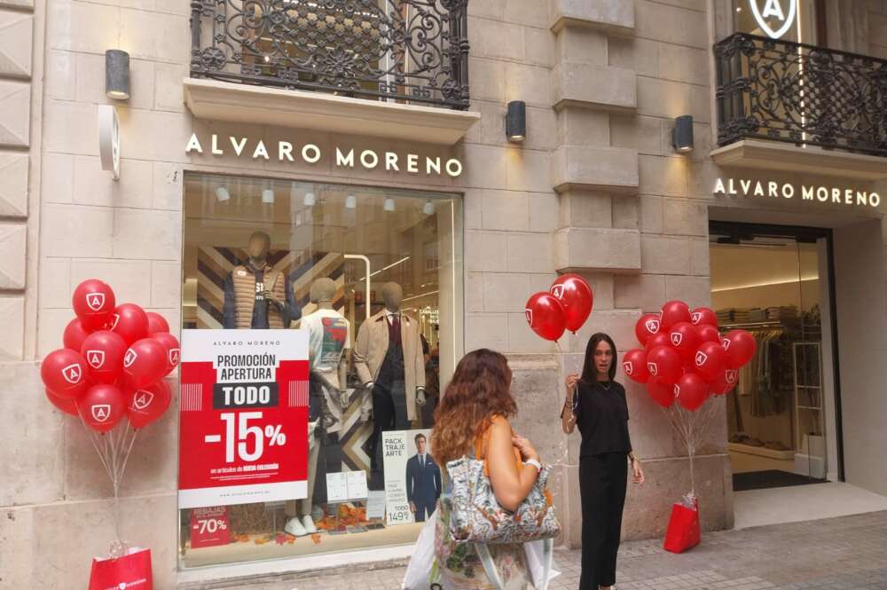 Apertura de la nueva tienda de Álvaro Moreno en Valencia, en la calle Colón.