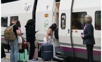 Viajaros en el AVE. Foto: Renfe