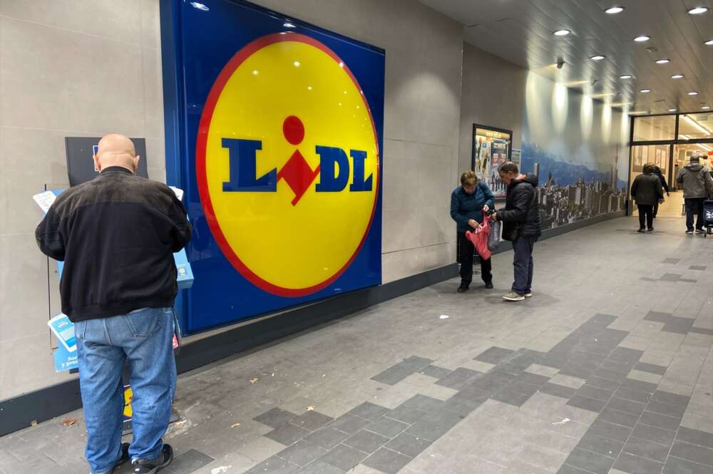 Interior de una tienda de Lidl.