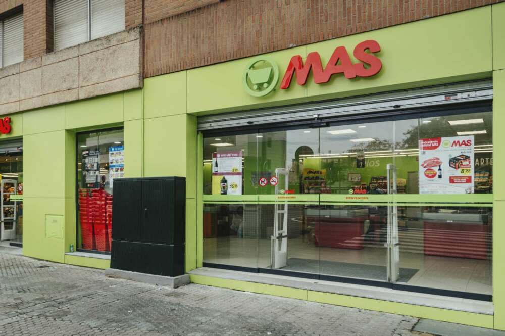 Fachada de un supermercado del Grupo Mas.