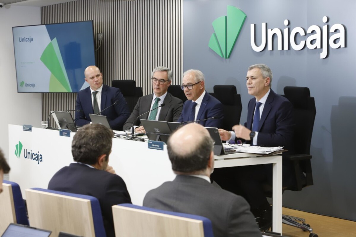 Isidro Rubiales, CEO de Unicaja, interviene en el acto de presentación de los resultados financieros de 2024.