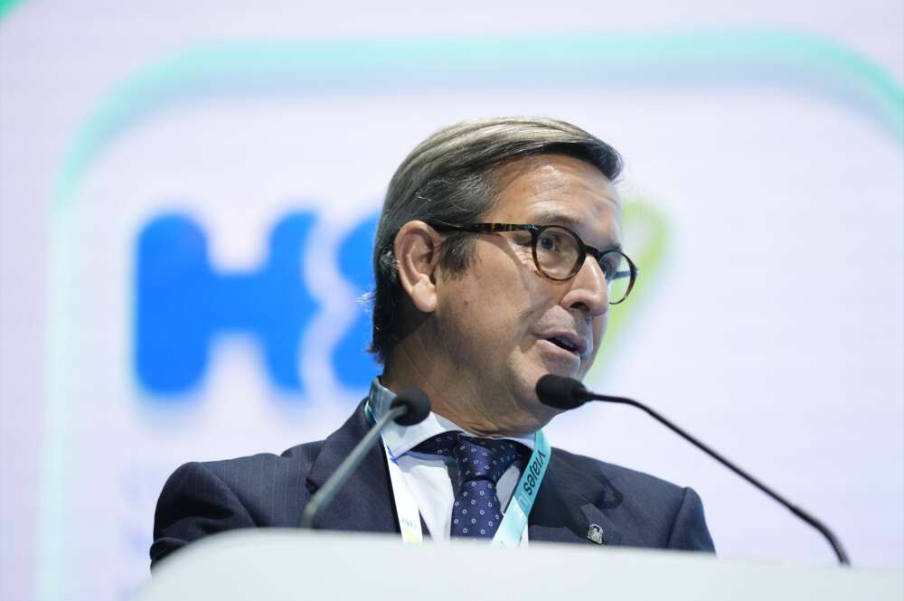 El consejero de Industria, Energía y Minas, Jorge Paradela, durante su intervención en la inauguración del II Congreso Nacional de Hidrógeno Verde.