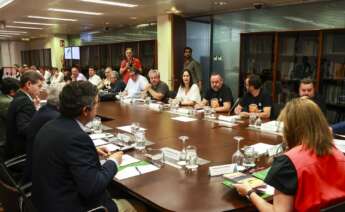 Representantes sindicales de Acerinox durante una reunión mantenida con la empresa en la consejería de Empleo, Empresa y Trabajo Autónomo en junio.