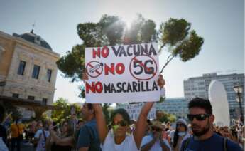 Manifestación contra el uso obligatorio de mascarillas en la plaza de Colón de Madrid. /Europa Press