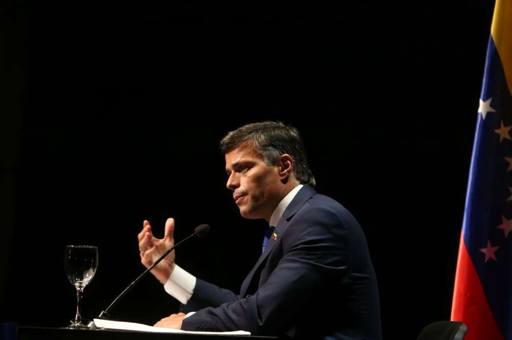 El líder opositor venezolano Leopoldo López pronuncia su primer mensaje tras su salida de Venezuela, en el Círculo de Bellas Artes, Madrid (España), 27 de octubre de 2020. El pasado 24 de octubre, el líder del partido opositor venezolano Voluntad - Ricardo Rubio - Europa Press - Archivo