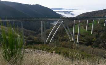 Pruebas en el viaducto de Teixeiras del trazado del AVE a Galicia