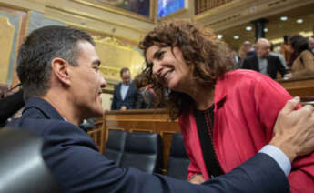 Pedro Sánchez y María Jesús Montero / EFE