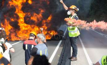 Los trabajadores de Alcoa llevaron a cabo una protesta la misma jornada de la reunión entre la ministra de Industria y el CEO de Alcoa. Foto: Europa Press