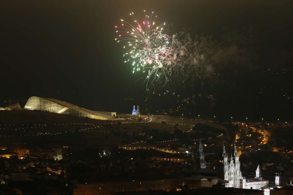 Fuego del Apóstol en Santiago de Compostela . Foto: EFE