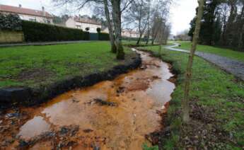 Contaminación minera en el río Portapego a su paso por Touro / Salvemos Cabana