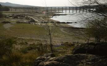 Vista general sobre el estado del embalse de Salas en la cuenca Miño-Sil - Rosa Veiga -