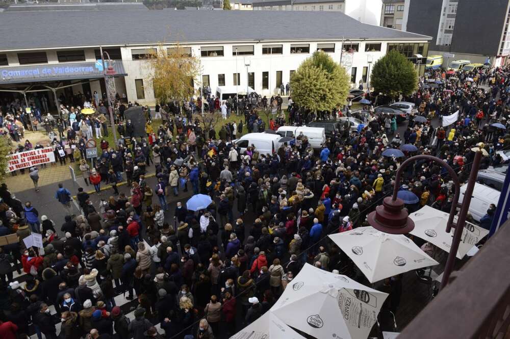 Manifestación en O Barco de Valdeorras en protesta por la situación del hospital comarcal. Foto: Europa Press