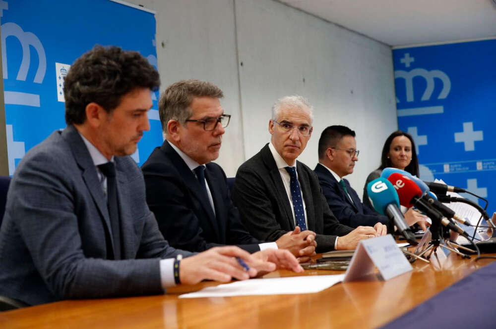 Rueda de prensa del consejero delegado de Altri, José Soares de Pina, con los conselleiros Francisco Conde y José González