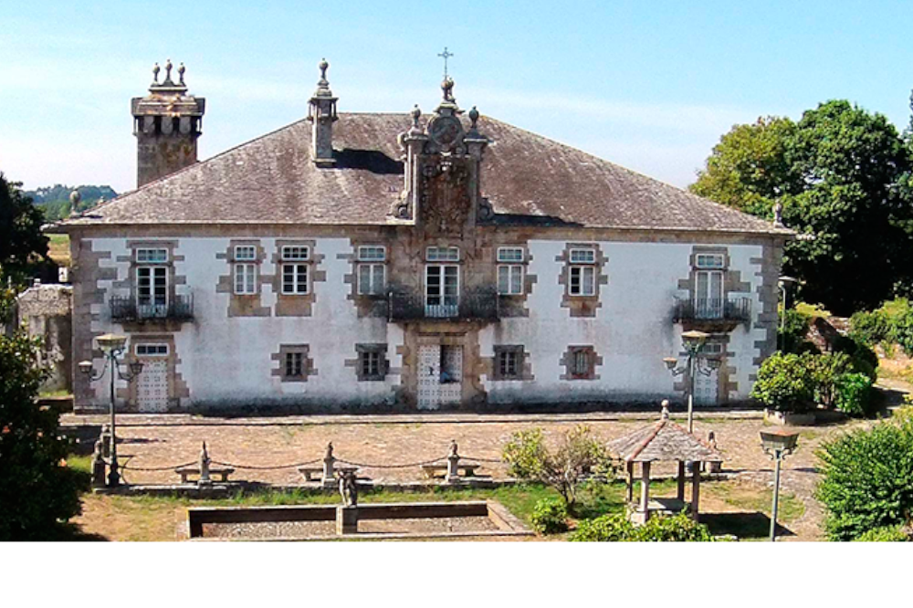 Imagen del Pazo de Sistao, en Cospeito, uno de los 260 que se encuentran a la venta en Galicia