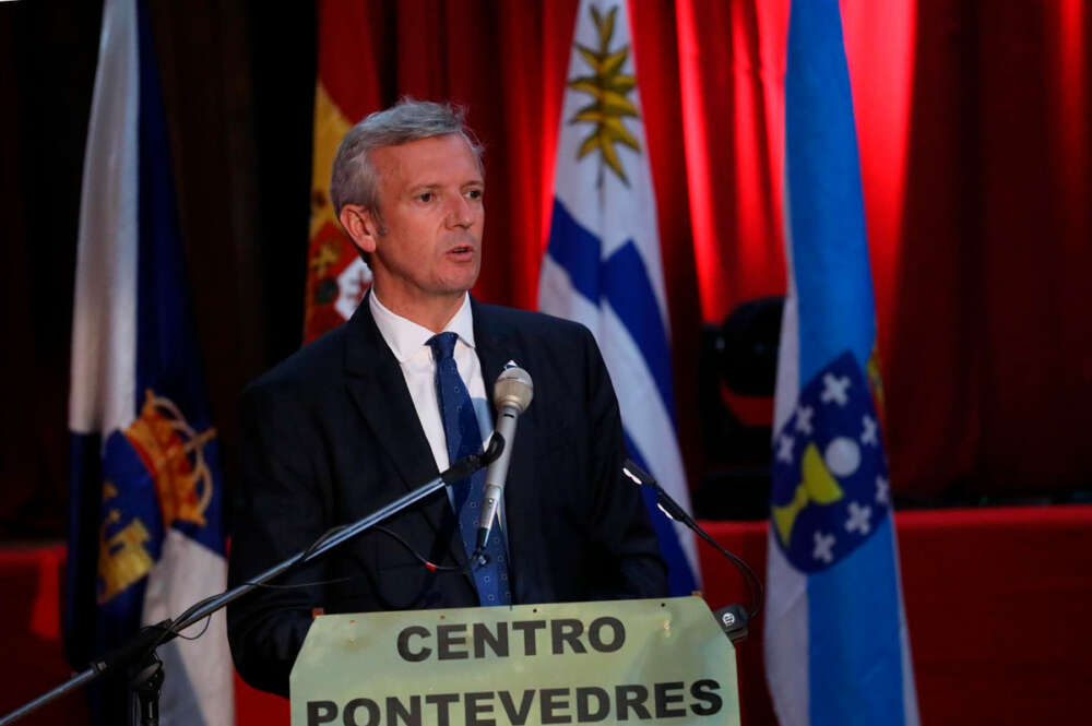 El presidente de la Xunta, Alfonso Rueda, interviene en un acto en Montevideo (Uruguay)