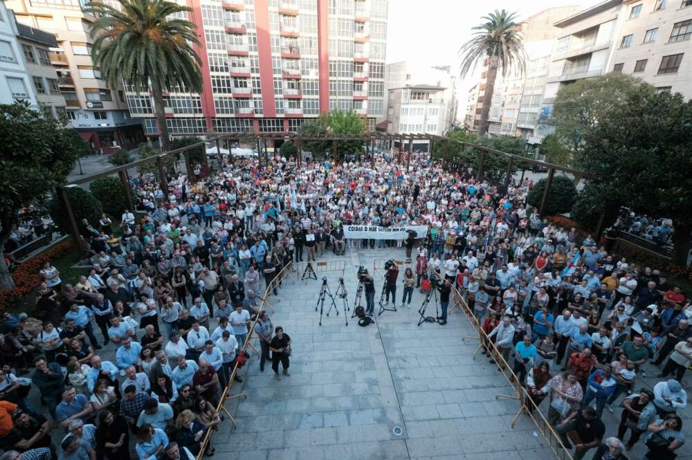 Concentración al veto a la pesca de fondo en 87 áreas, en Ribeira A Coruña - CÉSAR ARXINA