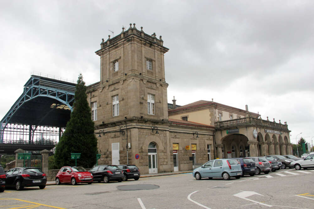 Aparcamiento estación de Adif