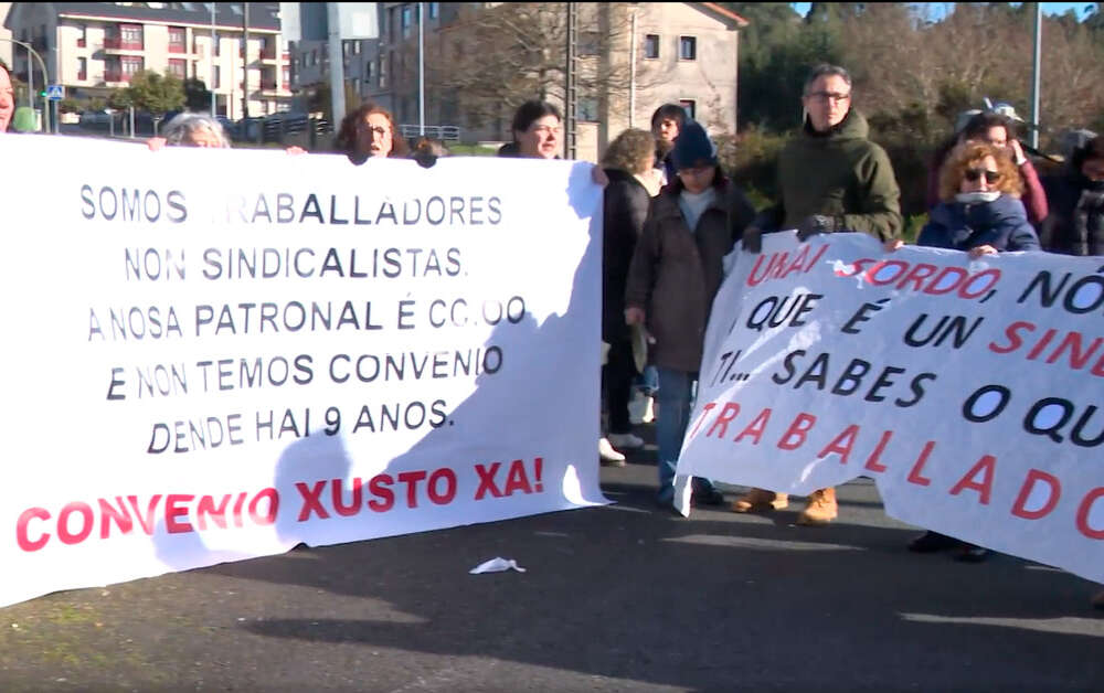 Protestas del personal de CCOO Galicia se manifiestan en Teo, A Coruña