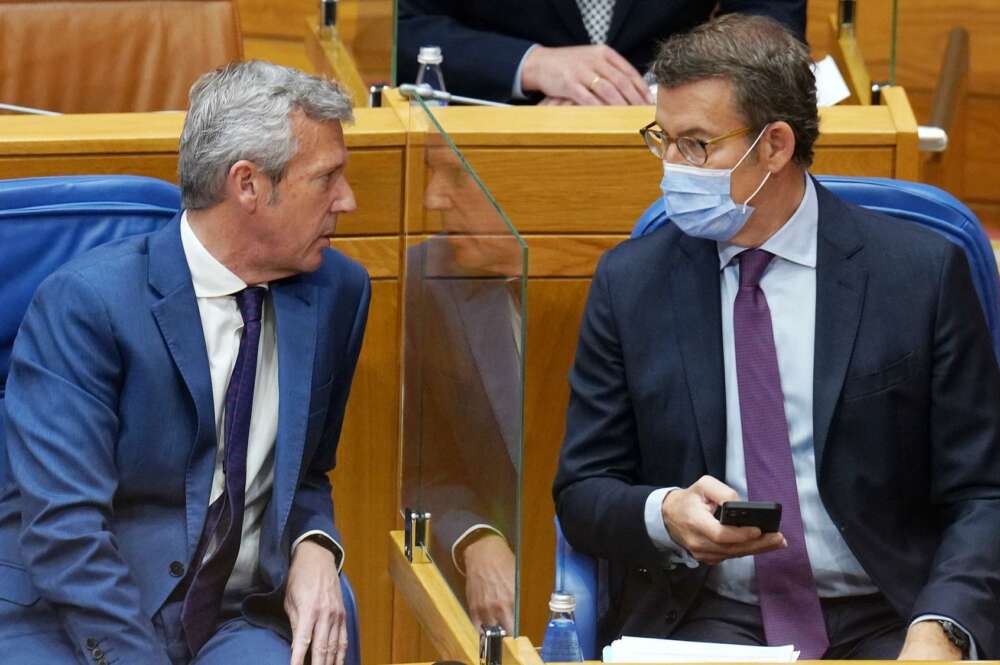 Alfonso Rueda y Alberto Núñez Feijóo en el Parlamento / Álvaro Ballesteros