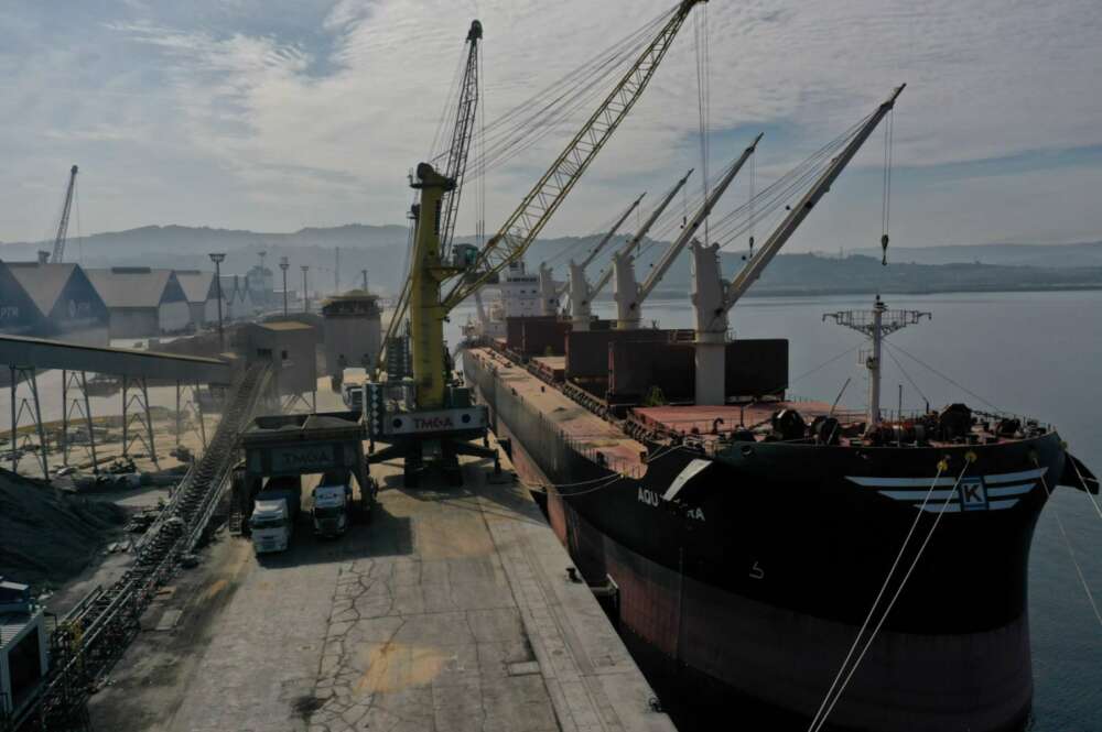 Imagen del Puerto Exterior de A Coruña en Punta Langosteira