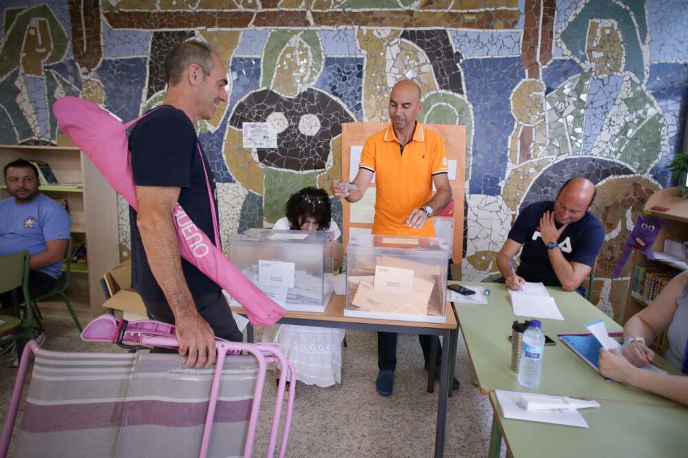 La participación electoral en Galicia continúa a las 18.00 horas por encima de los datos de 2019