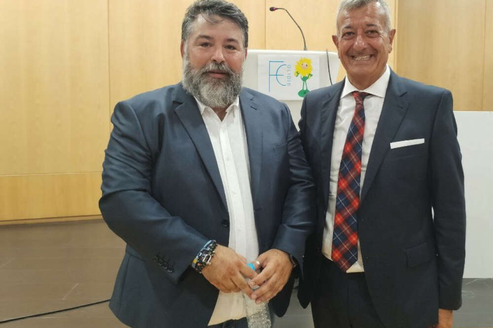 Juan Luque (a la derecha) y Juan Carlos Piñeiro, presidente y secretario xeral de la Fundación Olidís / Economía Digital Galicia