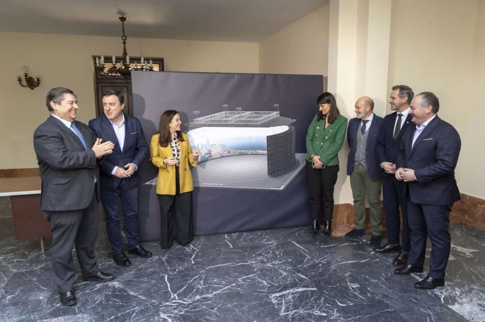 El rector de la Universidade da Coruña, Julio Abalde, junto al presidente de la Deputación da Coruña, Valentín González Formoso, y la alcaldesa de A Coruña, Inés Rey / Europa Press