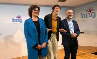 La portavoz nacional del BNG, Ana Pontón, junto a Néstor Rego y Carme da Silva