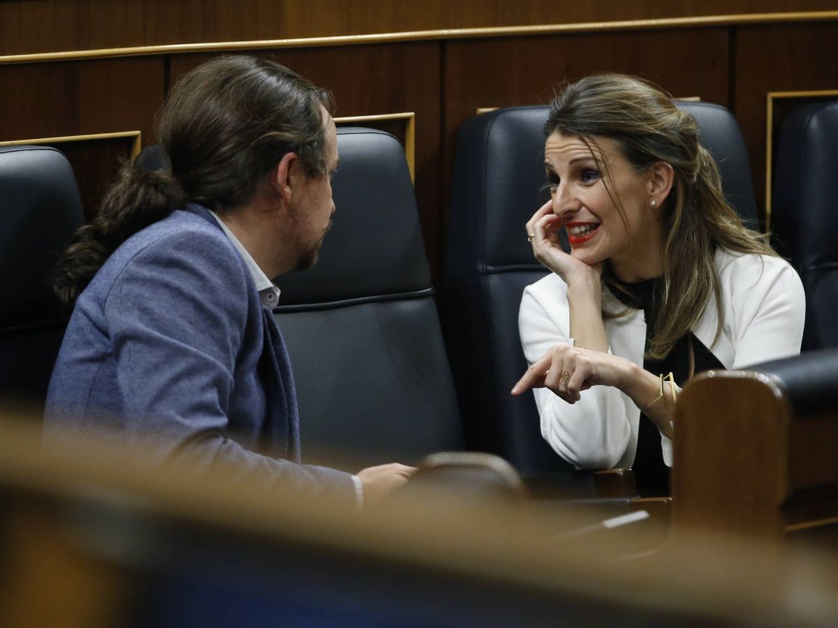 Pablo Iglesias y Yolanda Díaz conversan en el Congreso / EP