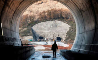 Obras del AVE a Galicia en Laza / Brais Lorenzo / EFE