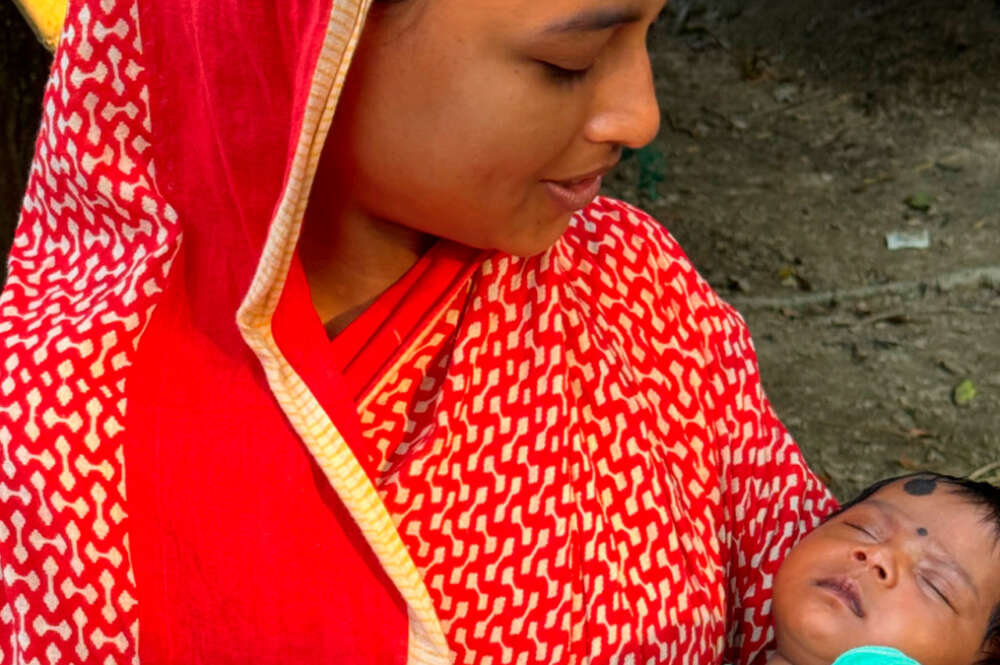 Imagen de la publicación “Cracks in the Maternity Protection in Bangladesh Lead Working Women into a Deeper Poverty Trap” de la University of Dhaka