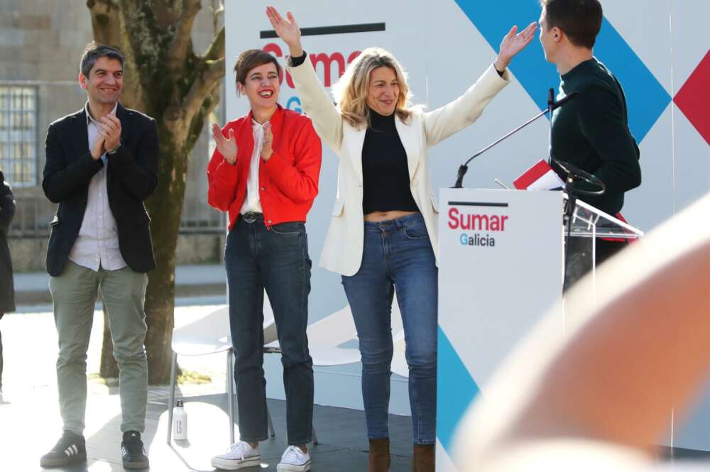 La líder de Sumar, Yolanda Díaz, en el mitin de Ferrol en el segundo día de campaña electoral, junto a Marta Lois, Íñigo Errejón y Jorge Suárez / Europa Press