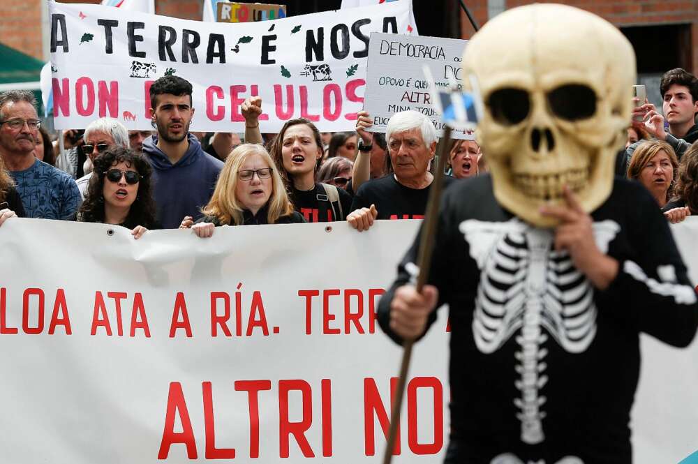 Manifestación en Palas de Rei en oposición al proyecto de Altri para construir una fábrica de fibras textiles en el municipio / EP