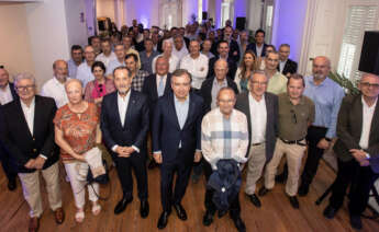 Imagen correspondiente a la reunión que han mantenido esta tarde el presidente de Abanca, Juan Carlos Escotet Rodríguez, y el consejero delegado, Francisco Botas, con una representación de exempleados del banco y sus entidades de origen