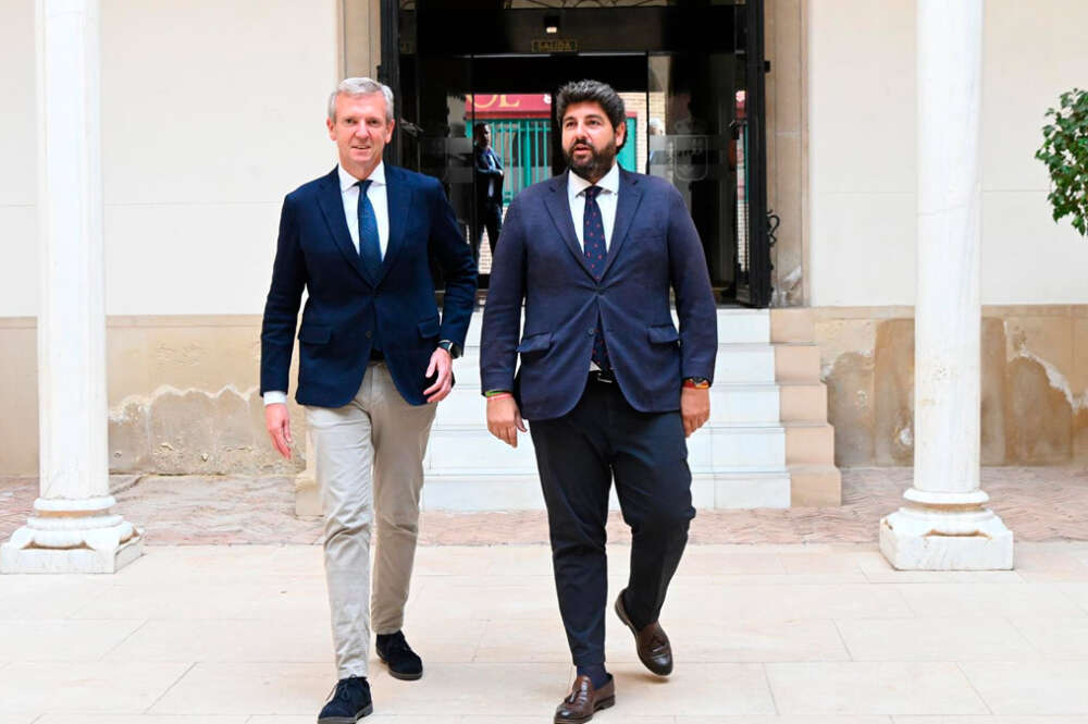 El presidente de la Región de Murcia, Fernando López Miras, recibe al presidente de la Xunta de Galicia, Alfonso Rueda