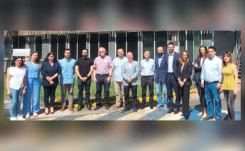 Representantes de empresas e instituciones que forman parte del Consorcio Galego para a Reciclaxe Química de Téxtiles Posconsumo