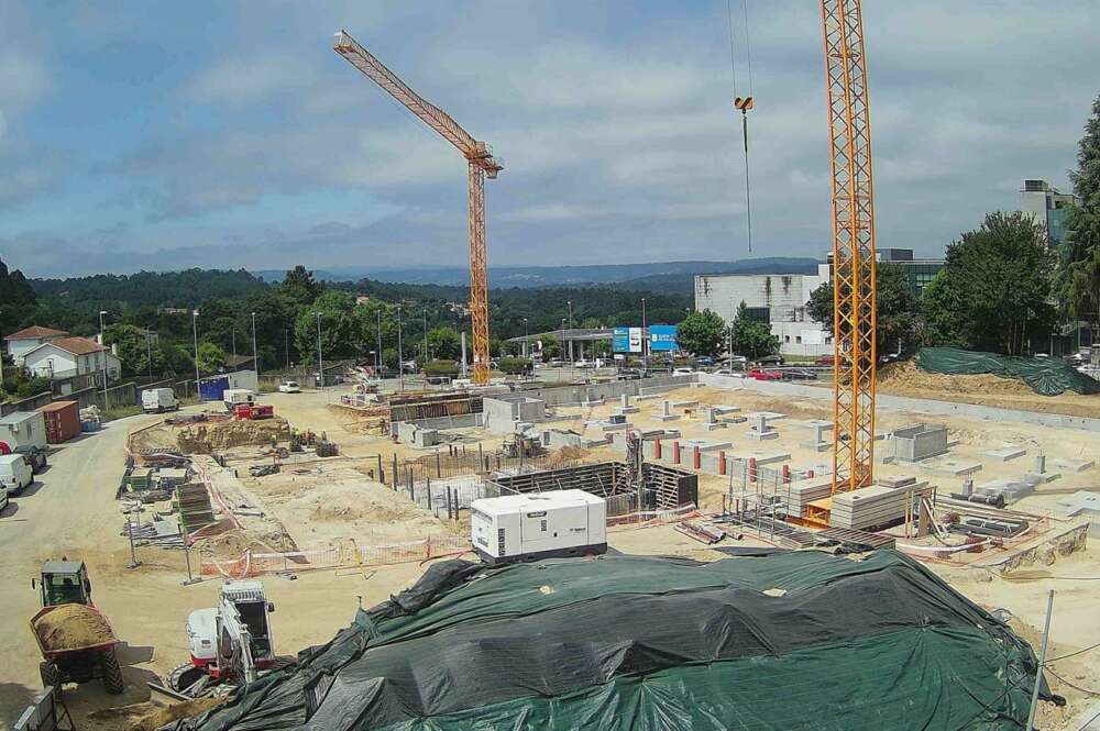 Las obras de construcción del Centro de Protonterapia de Galicia, que se ubicará en el entorno del Hospital Clínico de Santiago / Xunta