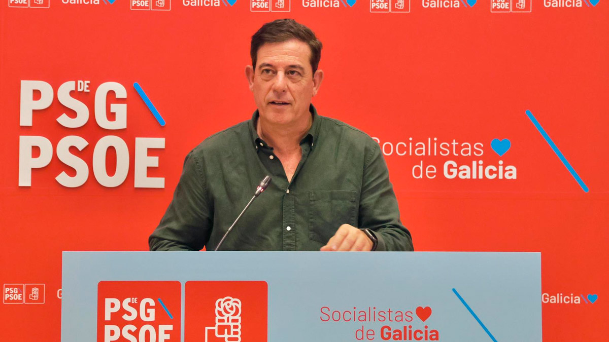 El secretario xeral del PSdeG, José Ramón Gómez Besteiro, en rueda de prensa