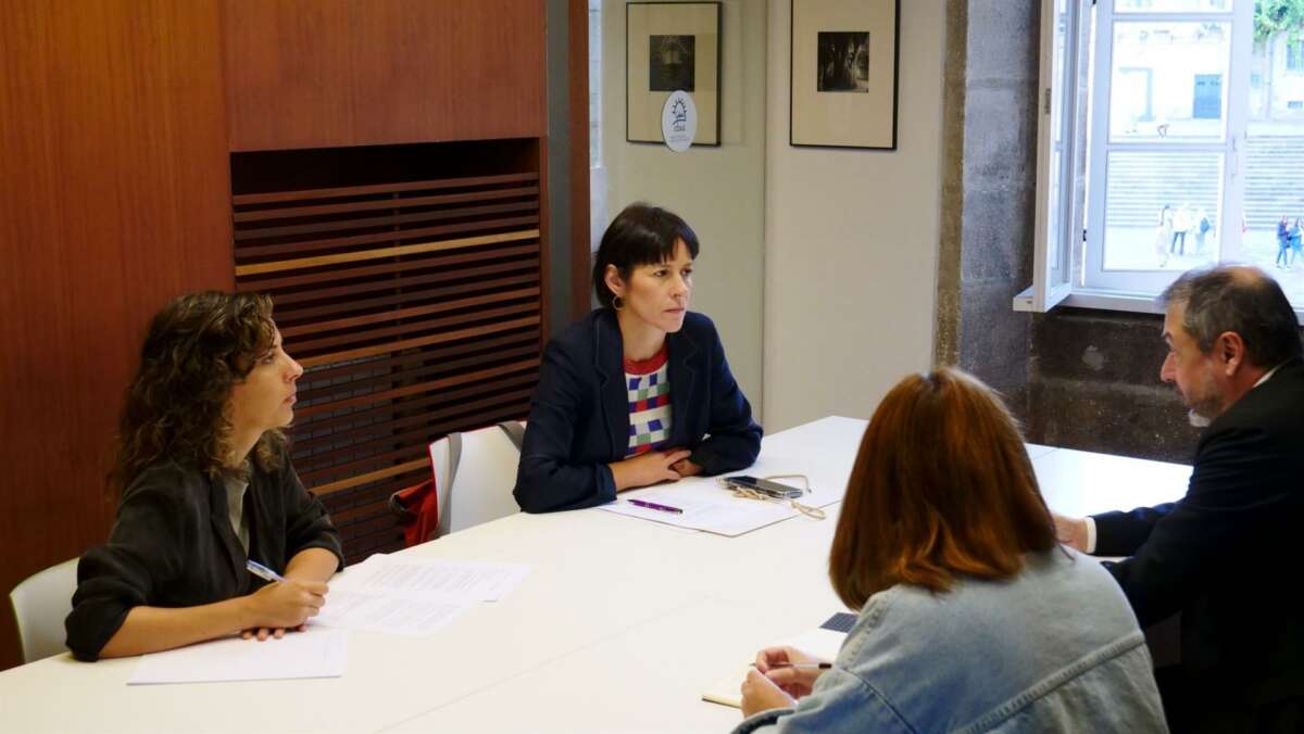 La portavoz nacional del BNG, Ana Pontón, en una reunión en el COAG / BNG