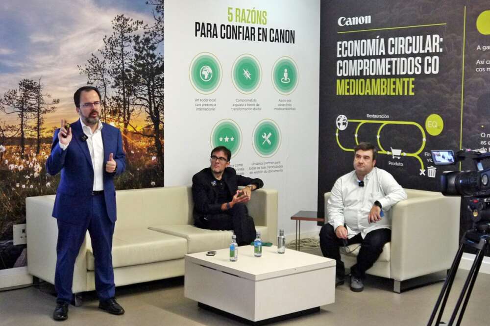 José Javier González, asesor de Gestivalue Capital, junto a Jorge Vázquez, CEO de Redegal, y Pablo López, CEO de Creativigo / Círculo de Empresarios de Galicia