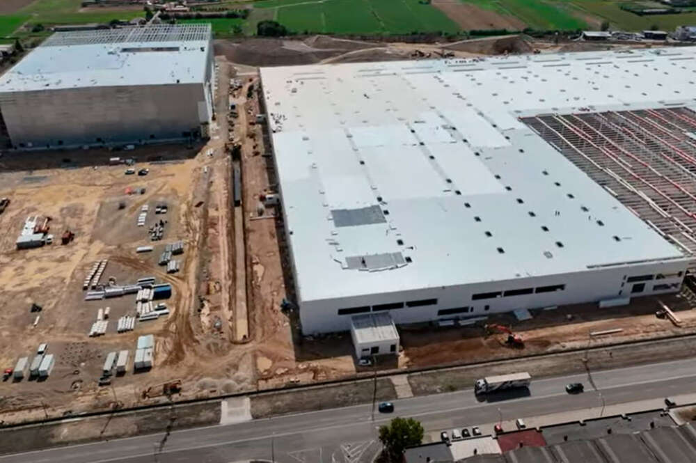 Obras del nuevo centro logístico de Inditex en el polígono de Malpica en Zaragoza