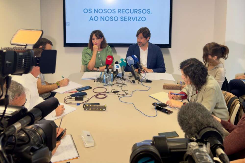 María Jesús Lorenzana, conselleira de Economía, y Emilio Bruquetas, consejero delegado de Recursos de Galicia, presentaron las líneas maestras de la nueva comercializadora de energía / Xunta