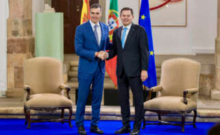 El presidente del Gobierno, Pedro Sánchez (i), y el primer ministro de la República Portuguesa, Luís Montenegro (d), mantienen un encuentro durante la XXXV Cumbre Hispano-Lusa