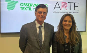 La presidenta de ARTE, Ana López-Casero y el presidente del Observatorio del Textil y de la Moda, Juan Parés